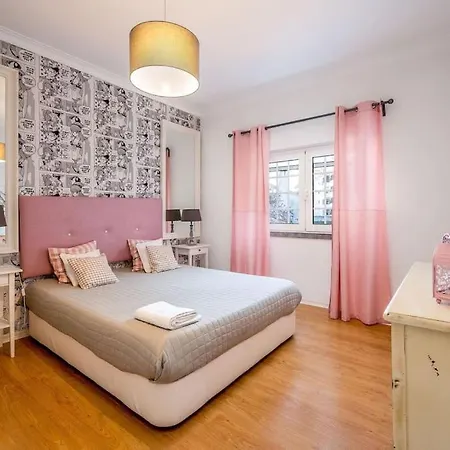 Vintage Oasis In Carcavelos * パレーデ